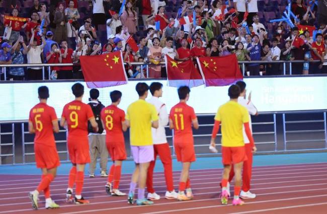 新华社：中国男足从亚运会上带走了什么？.