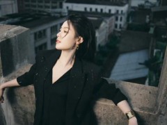 芭莎派对上的陈丽君可甜可酷 那种架势和气场！