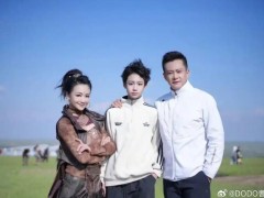 曹颖14岁儿子被赞“最帅星二代”！！（图）