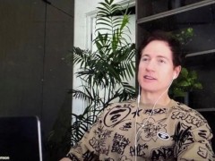 [快讯]亿万富豪回应与17岁儿子置换血浆 试验可能出错需好心态
