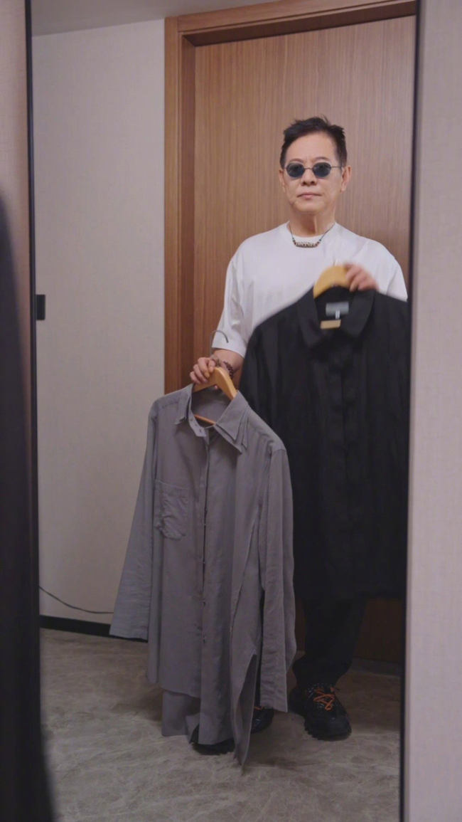 李连杰送车作女儿新婚礼物 低调父爱动人