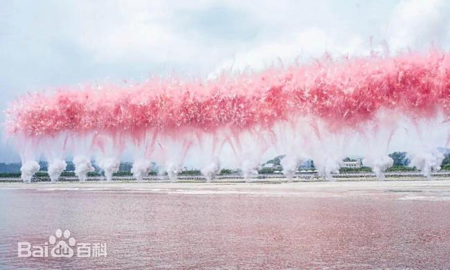 蔡国强在巴黎再办烟花秀