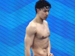 [快讯]覃海洋100蛙摘金 捍卫蛙王地位