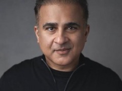 [快讯]61岁贝索斯再创业硬刚马斯克 进军物理AI