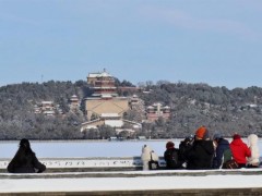 [快讯]北京颐和园雪后初霁 美景吸引游人