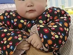 [快讯]9个月女童疑被精神病母亲丢弃 警方已立案寻人