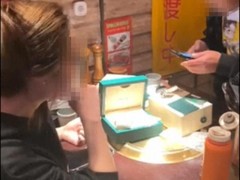 [快讯]女子卖劳力士收16万后账户被冻结 筹钱治病反遭冻结