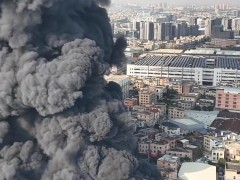 [快讯]中山一工厂发生火灾，当地消防：是废品回收站，仍在灭火 明火已扑灭救援收尾中