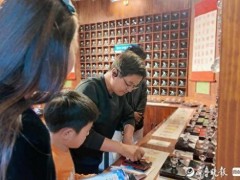 [快讯]开小店的年轻人手握人才证做生意 新济南人的创业梦