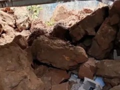 总算明白:网友称乘大巴车遇超载被安置行李舱 安全风险引关注