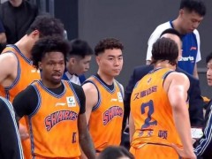 聊聊:曝上海男篮成功留住核心班底 续约多名关键球员