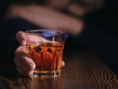 [快讯]男子醉亡新郎赔20万 家属另起诉13人 法院判三人各赔2万