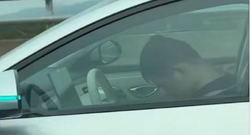 一上高速就犯困？原因找到了